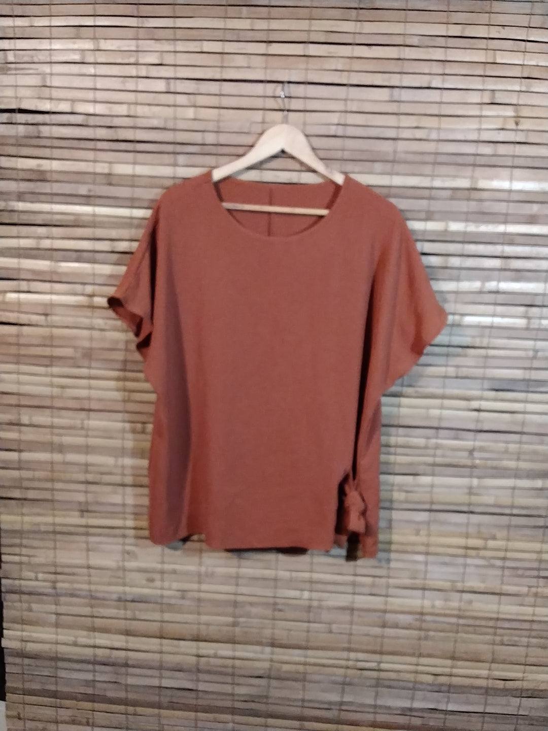 Scoop neck top