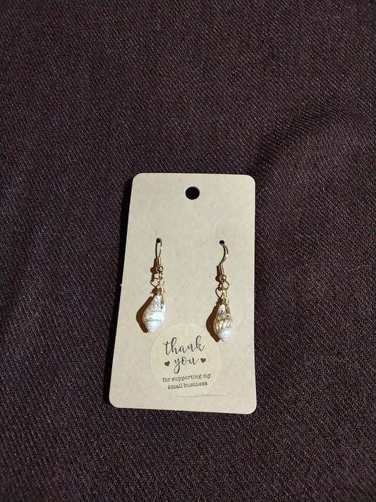 Shell earrings